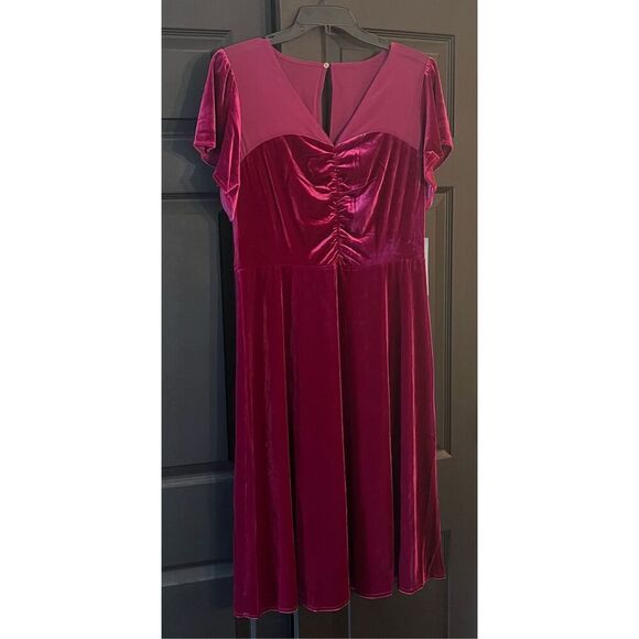 London Times Women's Illusion Flutter SLV Ruched Midi - Picture 3 of 9